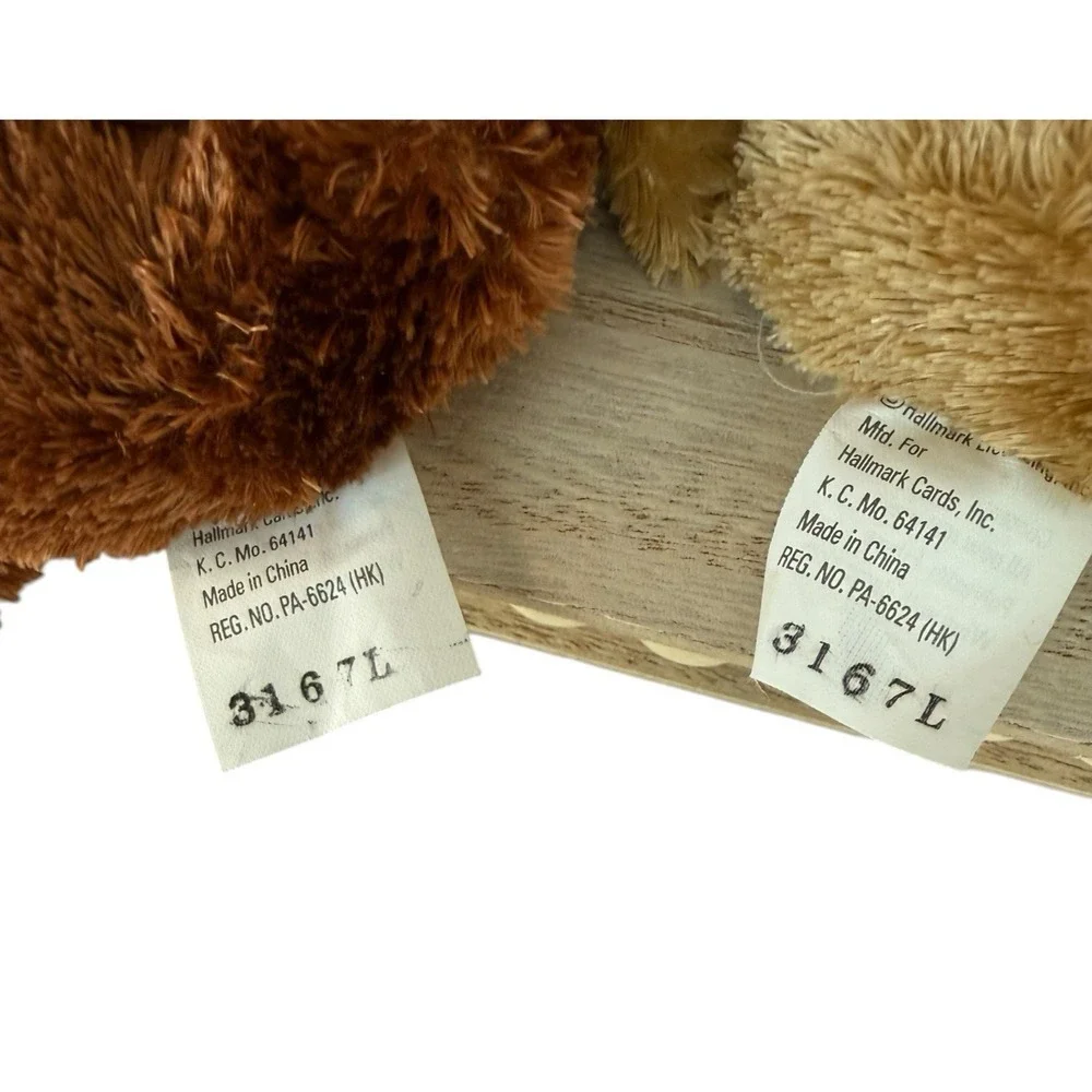 Hallmark Rodney & Rhonda Reindeer Kissing Plush Magnetic Lips Christmas w/tags